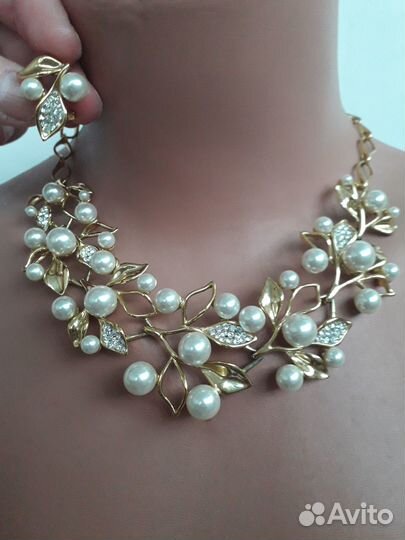 Комплект колье и серьги Viennois