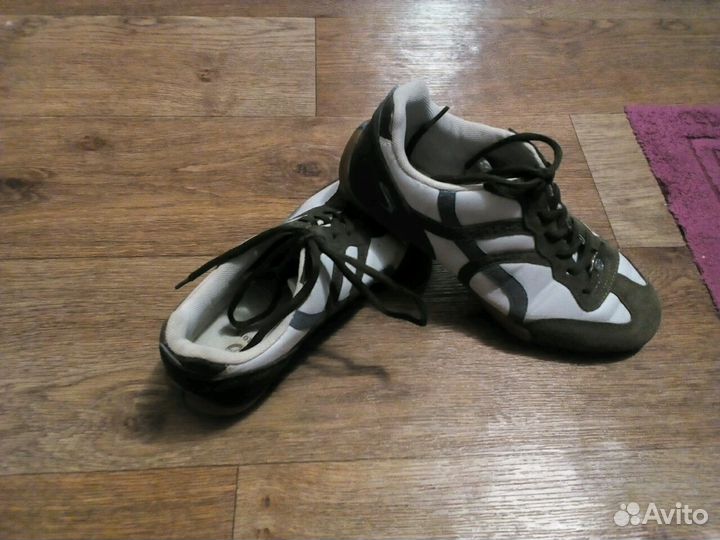 Кроссовки, размер 36 37,цвет хаки, осенние