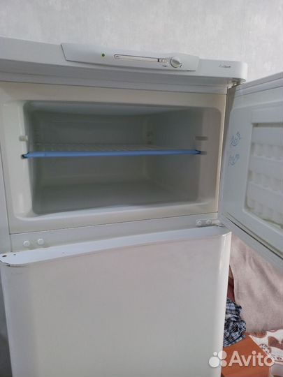 Холодильник indesit