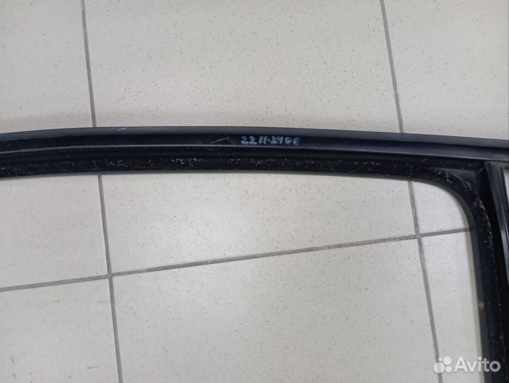 Направляющая стекла Volkswagen Golf 7 5G6839432J