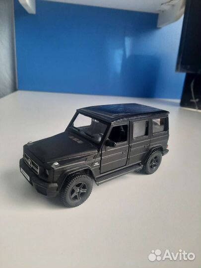 Игрушка модель машинка mercedes G