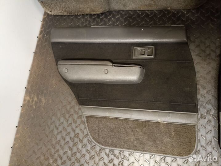 Обшивка двери для Toyota 4 Runner / Hilux Surf