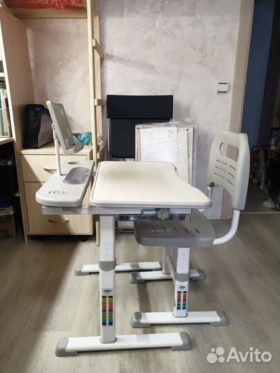 Растущая парта и стул