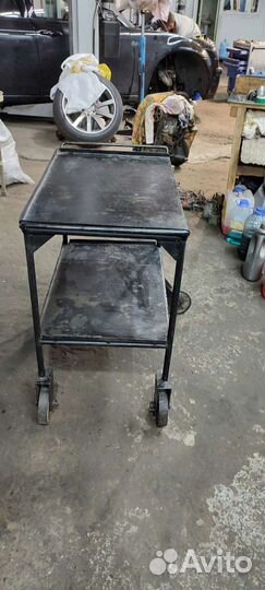 Стол (стеллаж) подкатной для инструментов