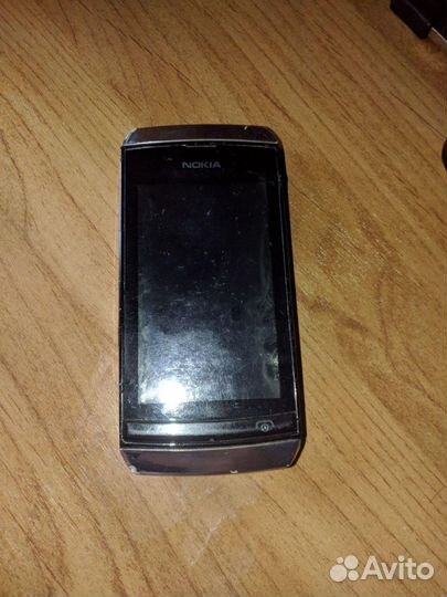 Nokia Asha 305