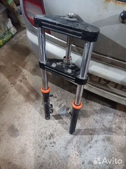 Передняя вилка Сузуки интрудер 800