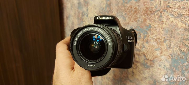 Зеркальный фотоаппарат Canon EOS 1100D с 18-55