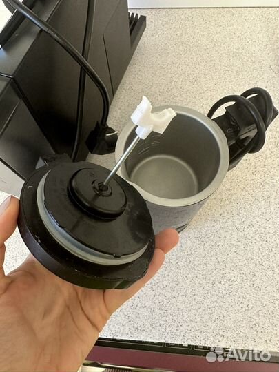 Капсульная кофемашина с капучинатором