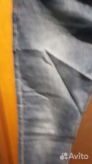 Джинсы женские