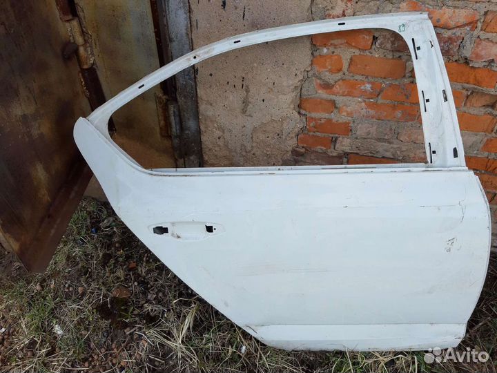 Дверь правая Skoda Octavia A7