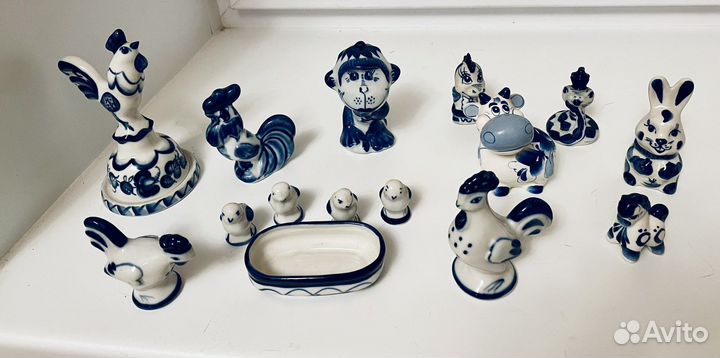 Коллекция фигурок гжели