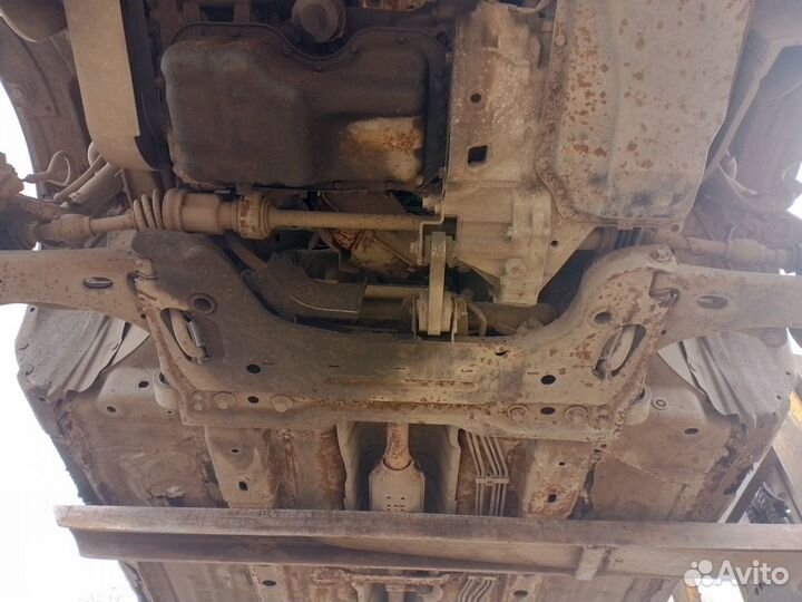 Подрамник передний Mazda Demio DY3W