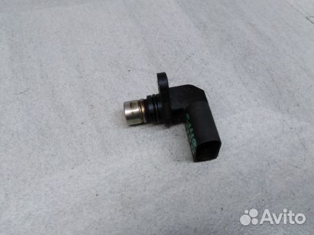Датчик положения распредвала 06A905161A