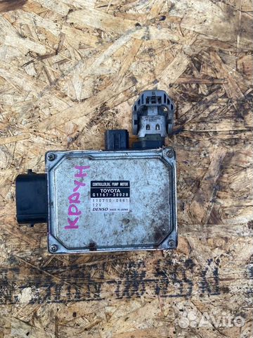 Блок управления масляным насосом Toyota Crown S200