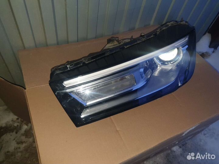 Audi q5 с17г. фара левая