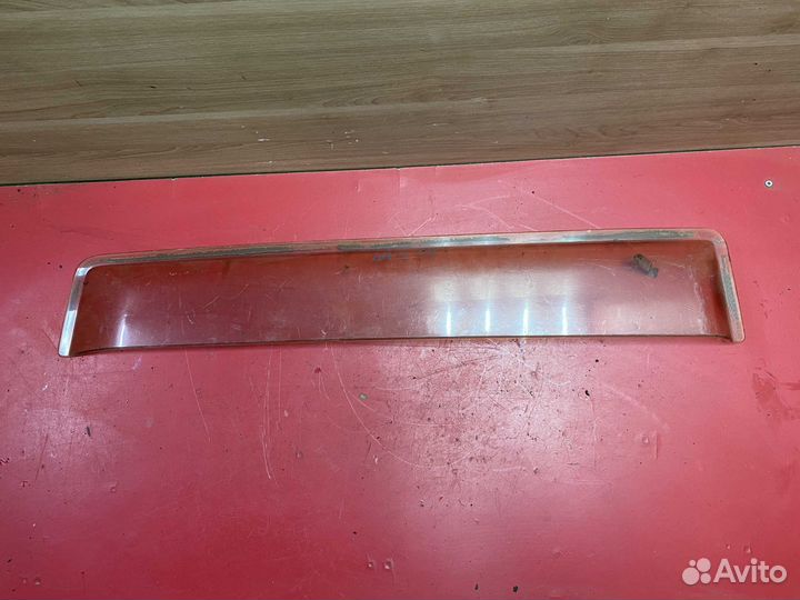 Ветровик задний правый Nissan Liberty (M12)