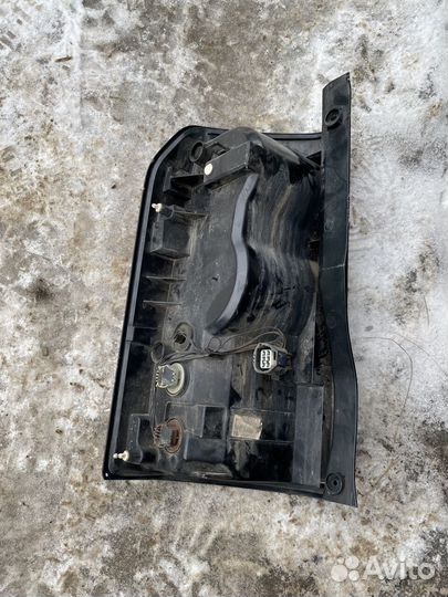 Land Rover discovery 4 правый фонарь с дефектом