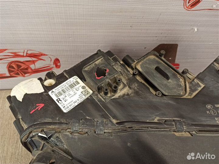 Фара правая Volkswagen Tiguan с 2017 года