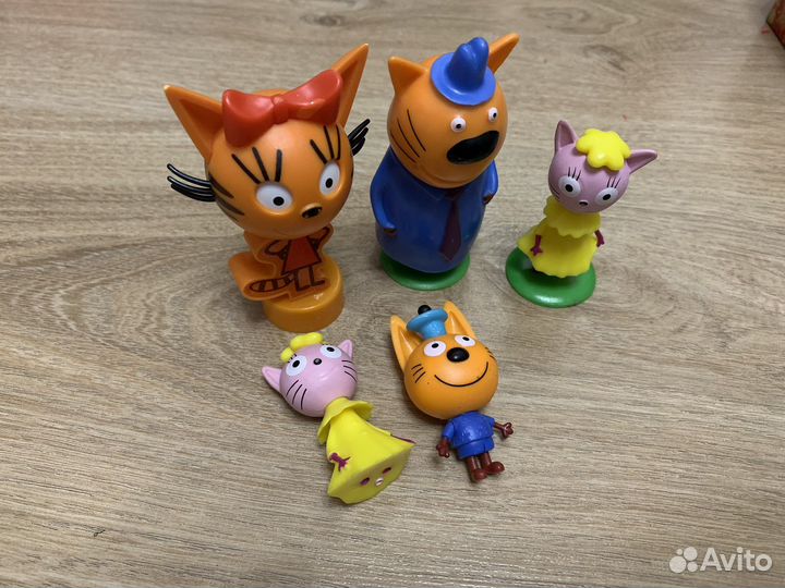 Много разных игрушек