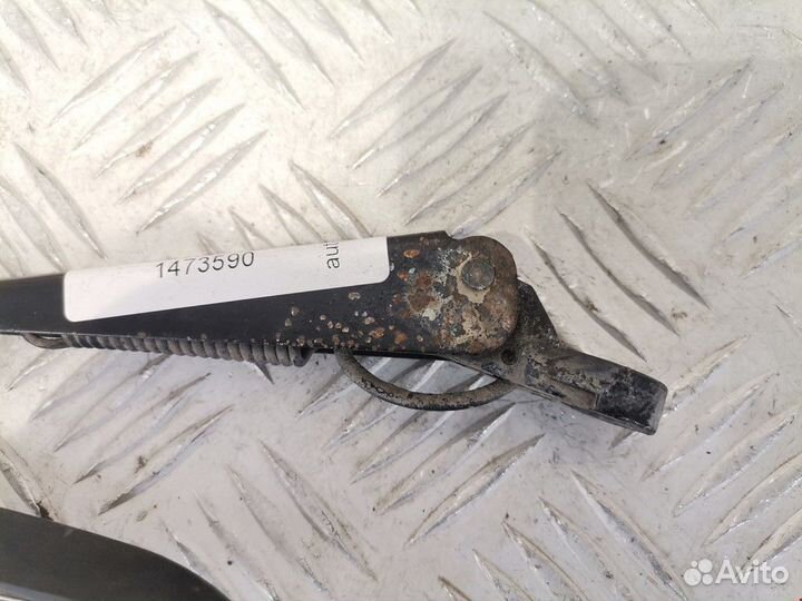 Щеткодержатель задний Volvo S40 рест. 2000