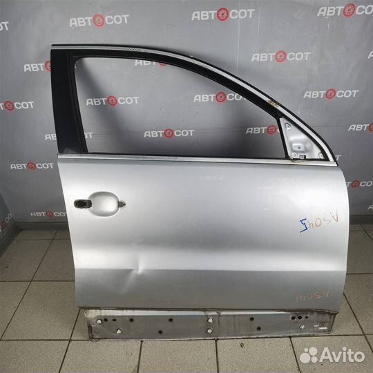 Дверь передняя правая VW Tiguan 2007-2011