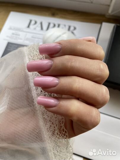 Модель на маникюр