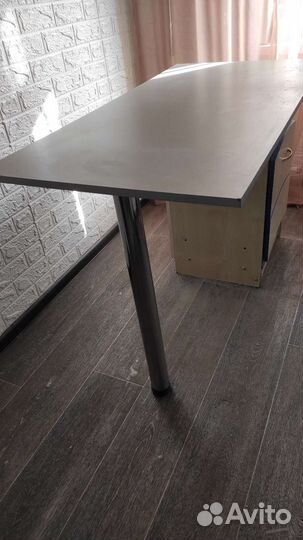 Стол маникюрный