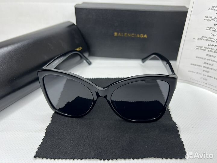 Солнцезащитные очки Balenciaga