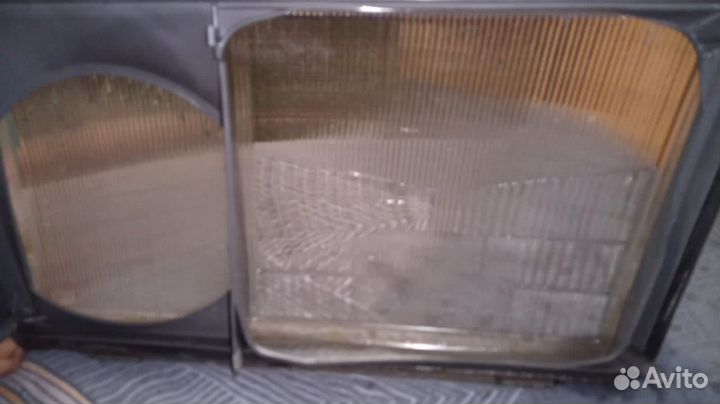 Стекло фары mercedes 124 hella