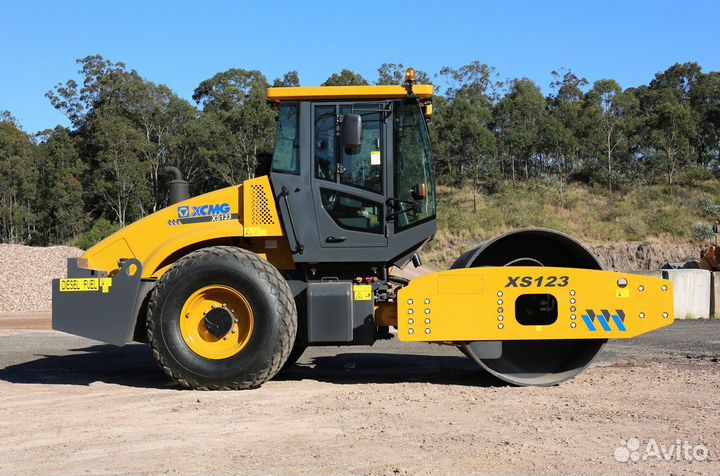 Дорожный каток XCMG XS123, 2023