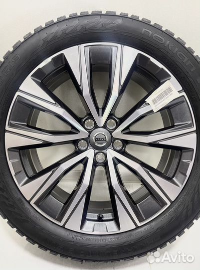 Новые Volvo XC40, Volvo V90 CC, Nokian 235/50 19