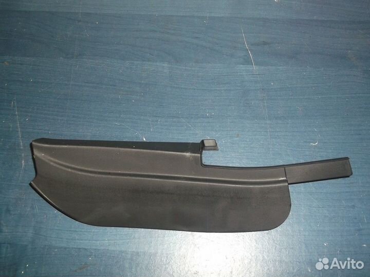 Крышка зеркала внутренняя правая (Ford Kuga)