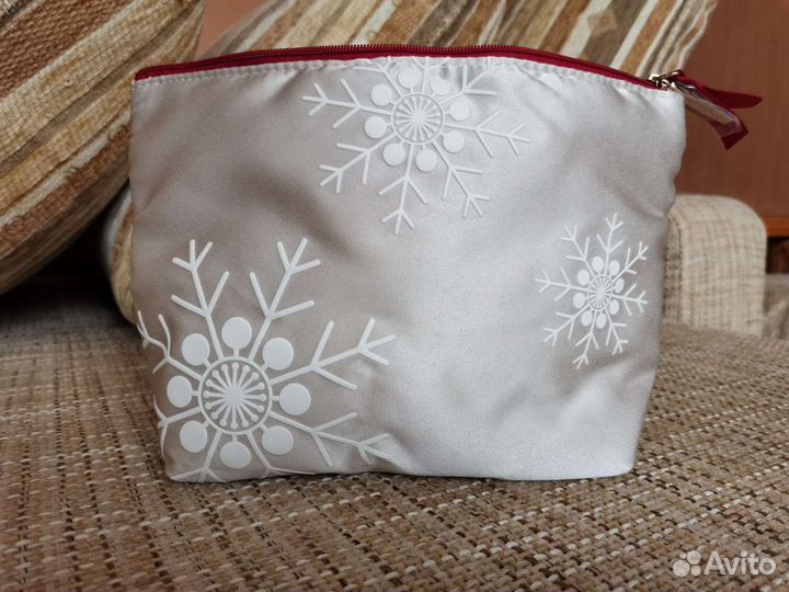 Косметичка clarins новогодняя