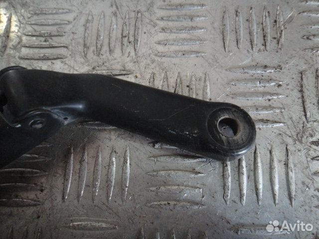 Поводок стеклоочистителя 206 (98-08) пер R б/у (арт. 6429S0)