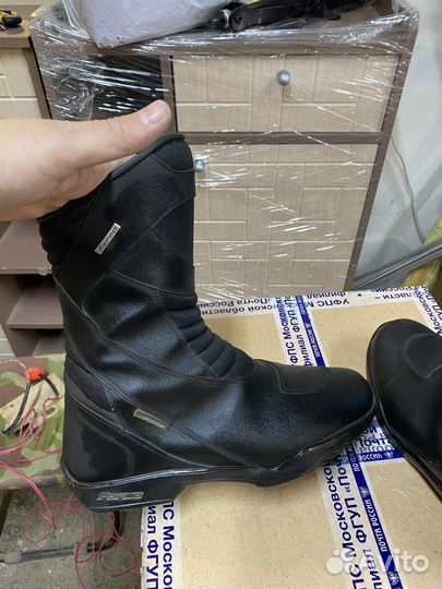 Мотоботы Forma