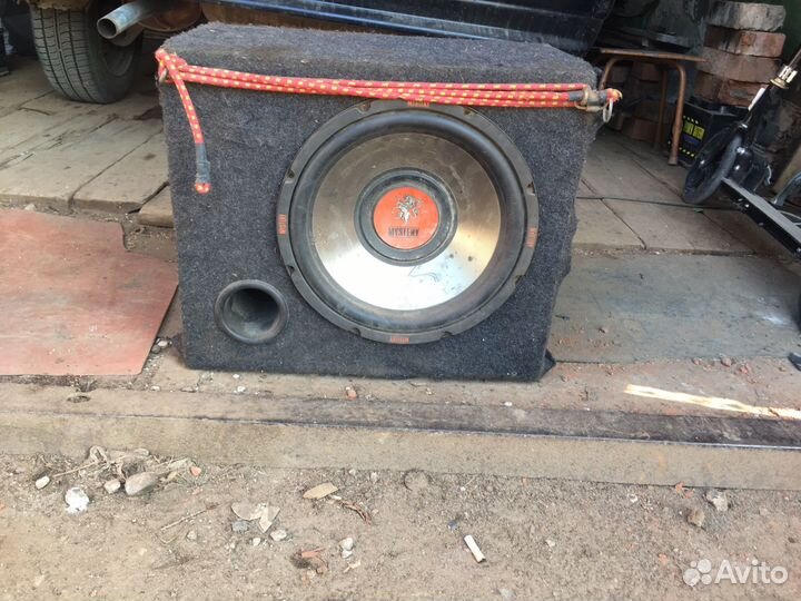 Сабвуфер мистери