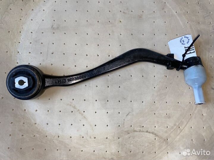 Рычаг подвески Chevrolet Camaro 92236899