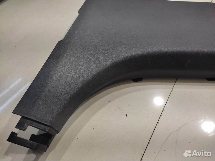 Обшивка центральной стойки(левая нижняя)