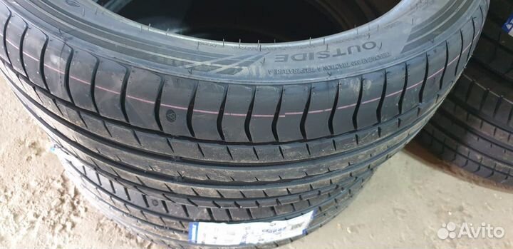 Triangle EffeXSport TH202 245/40 R20 99Y