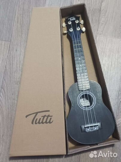 Укулеле Tutti JR-10 BK