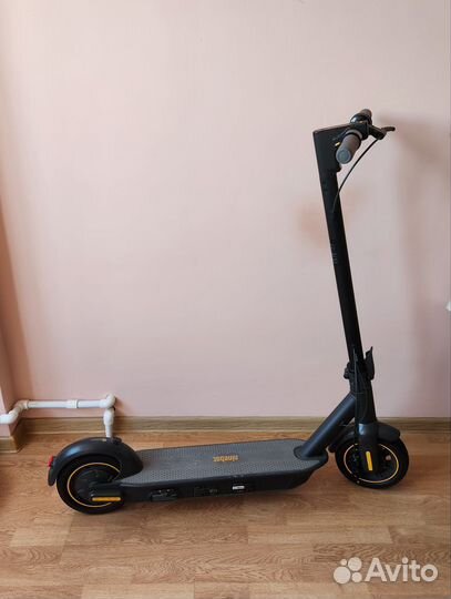 Электросамокат Ninebot KickScooter Max G30