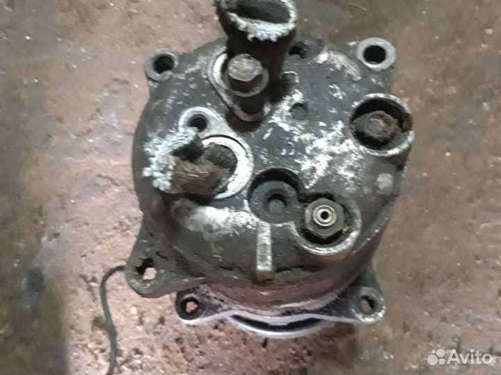 Компрессор кондиционера Вольво V40 s40