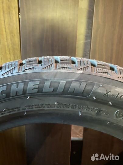 Michelin X-Ice North 4 245/45 R18