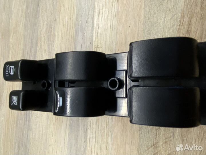 Кнопки стеклоподъемников outlander xl