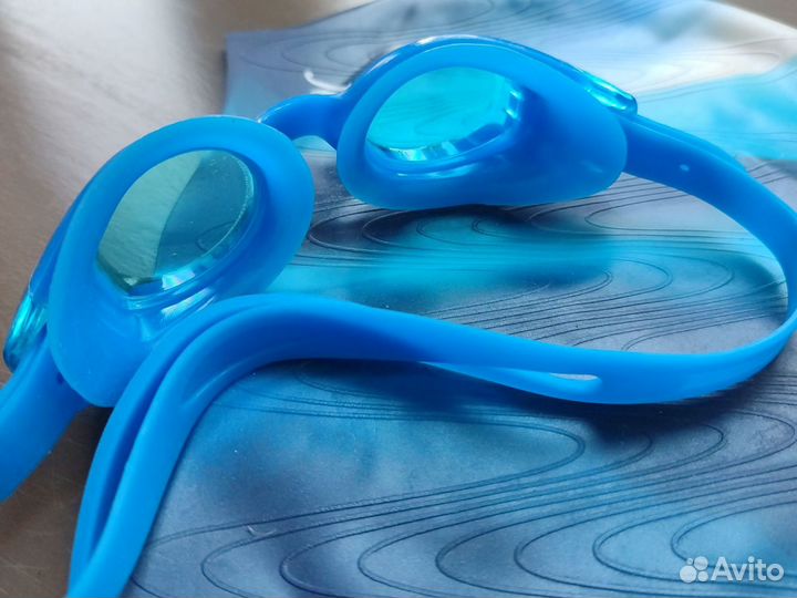 Шапочка и очки для плавания детские