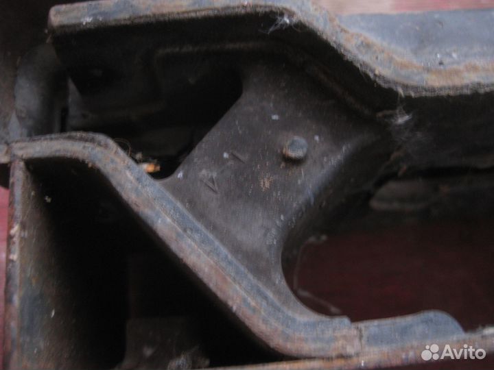 Подушка двигателя задняя suzuki Grand Vitara