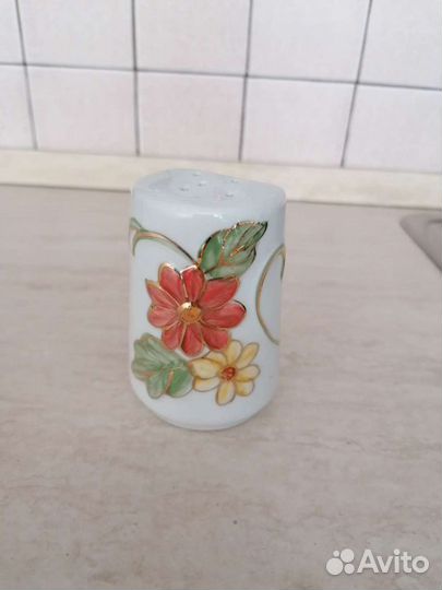 Солонка и перечница