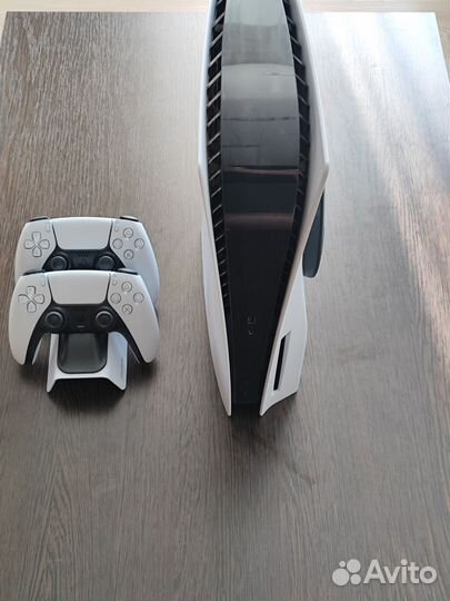 Продам Playstation 5(с дисководом)