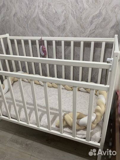Детская кроватка