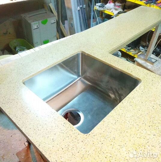 Столешница для ванной из искуственного камня